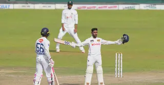 দ্বিতীয় দিন শেষে ৪৩ রানে শ্রীলঙ্কা